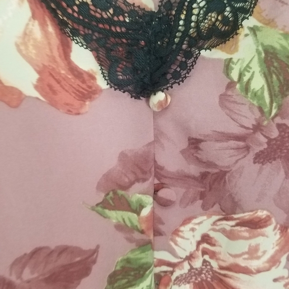 Torrid floral cami top - Picture 6 of 10